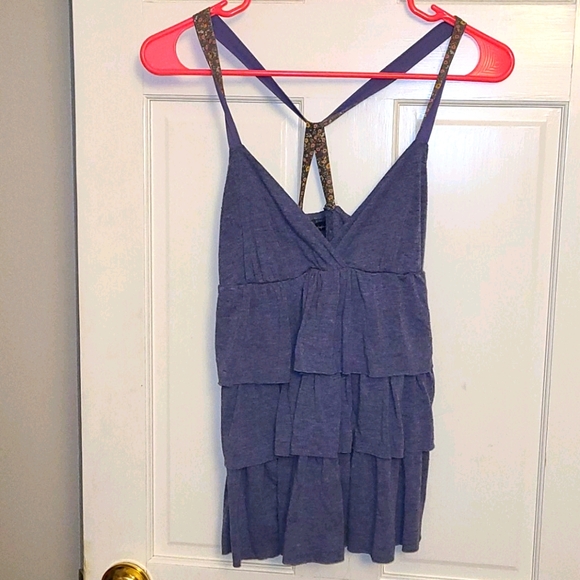 American Eagle Outfitters Tops - Dainty AE tiered ruffle tank